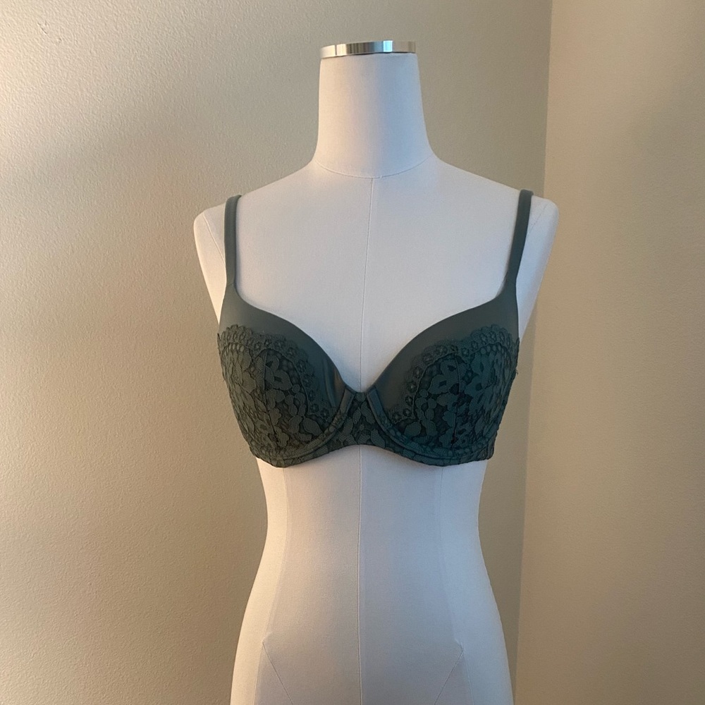 Victoria’s Secret Sage Lace Bra